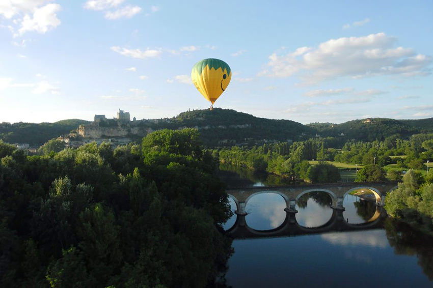 Heteluchtballonnen boven de Dordogne